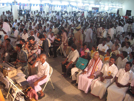 Paarvaiyalargal-06